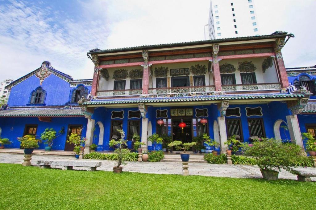 สแตลเลียน สวีท ปีนัง Hotel Jelutong ภายนอก รูปภาพ