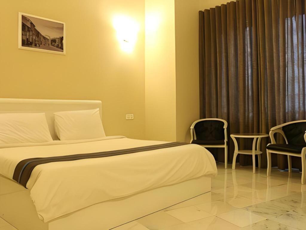 สแตลเลียน สวีท ปีนัง Hotel Jelutong ภายนอก รูปภาพ