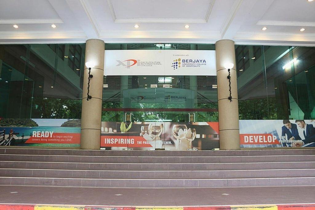 สแตลเลียน สวีท ปีนัง Hotel Jelutong ภายนอก รูปภาพ
