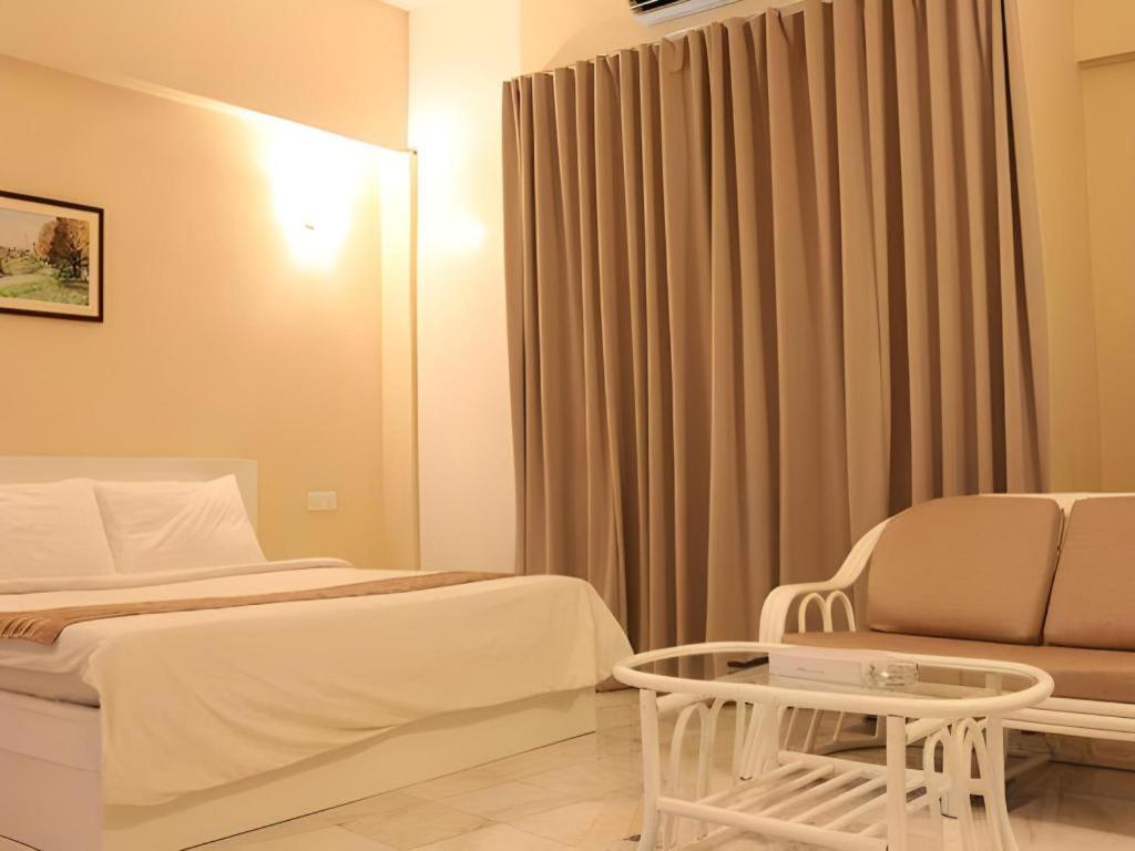 สแตลเลียน สวีท ปีนัง Hotel Jelutong ภายนอก รูปภาพ