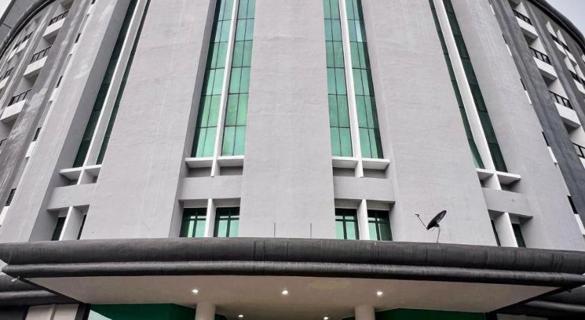 สแตลเลียน สวีท ปีนัง Hotel Jelutong ภายนอก รูปภาพ
