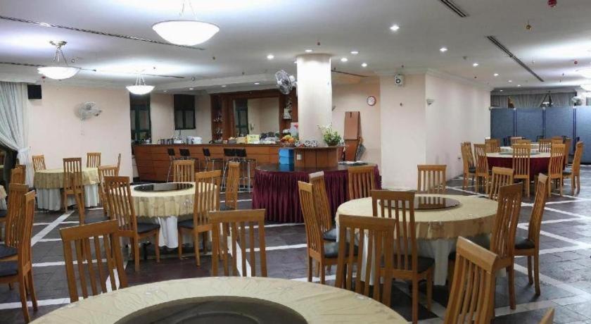 สแตลเลียน สวีท ปีนัง Hotel Jelutong ภายนอก รูปภาพ